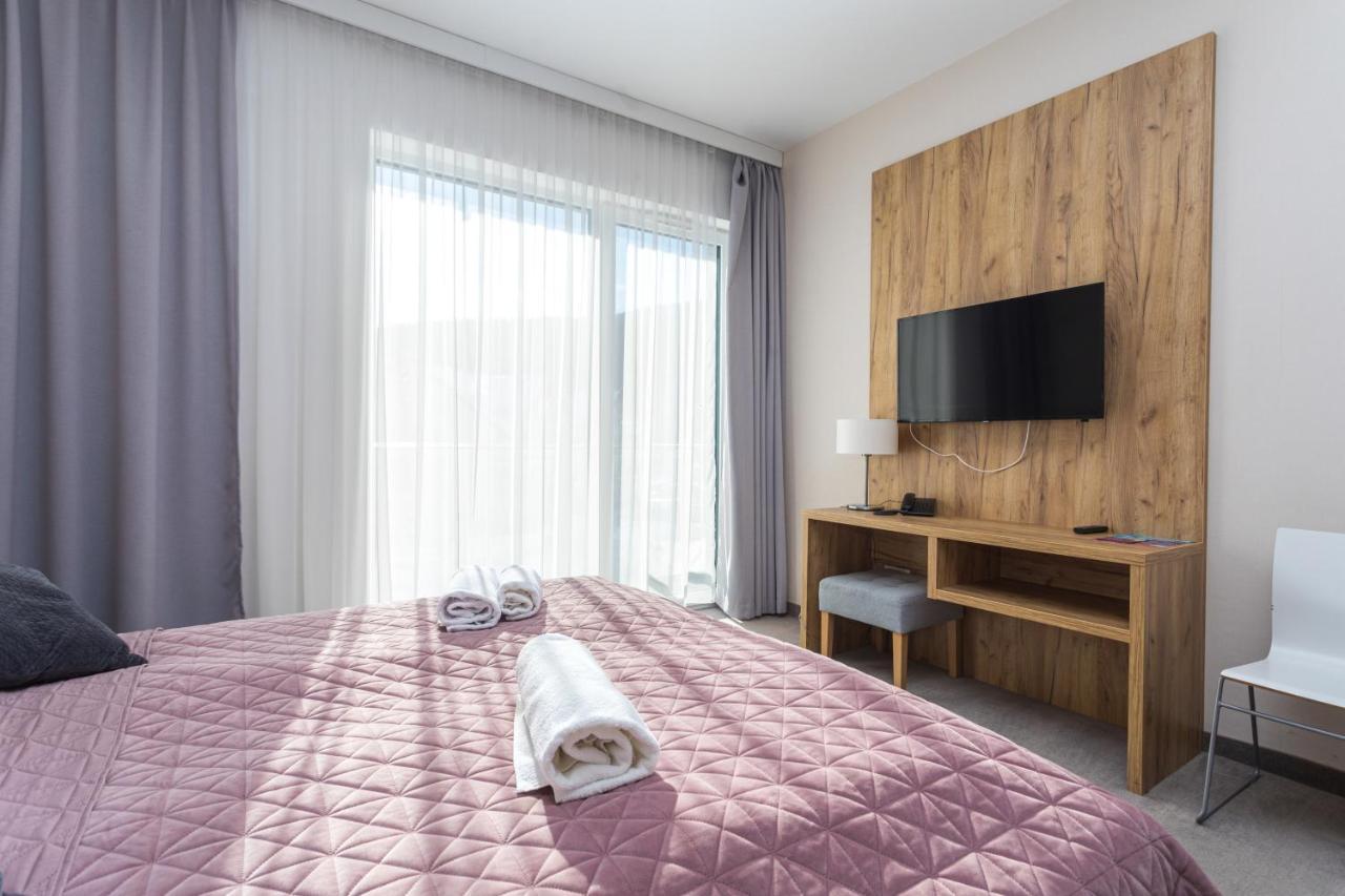 Aparthotel Apartamenty Czarna Gora 239 Сєнна Екстер'єр фото