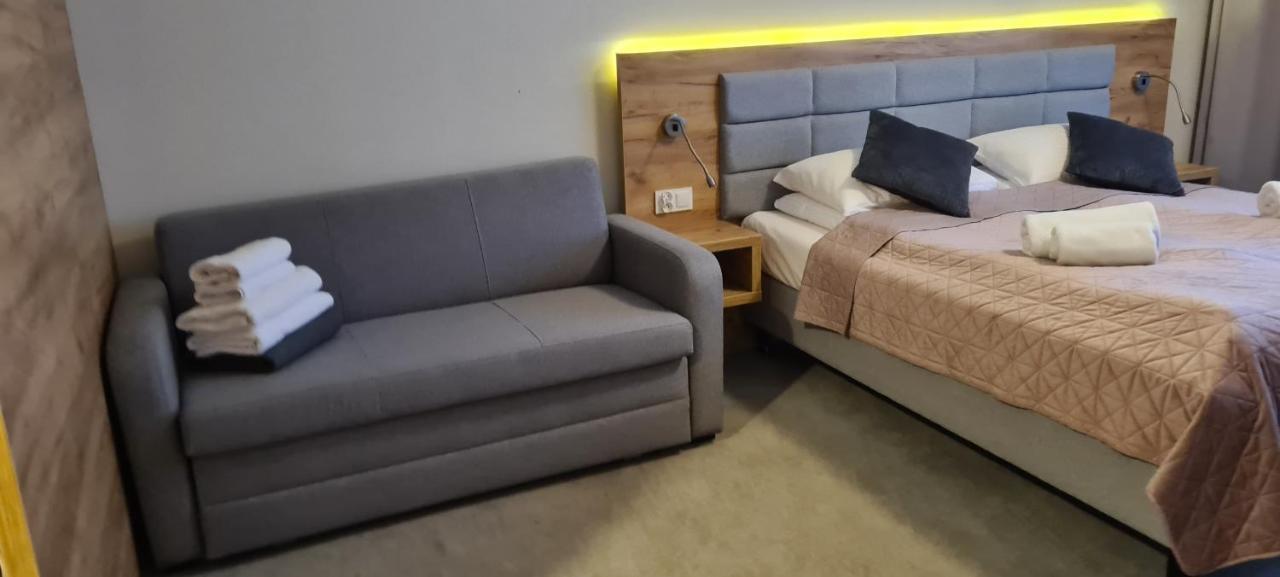 Aparthotel Apartamenty Czarna Gora 239 Сєнна Екстер'єр фото