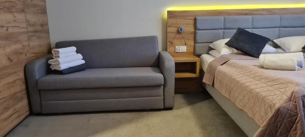 Aparthotel Apartamenty Czarna Gora 239 Сєнна Екстер'єр фото